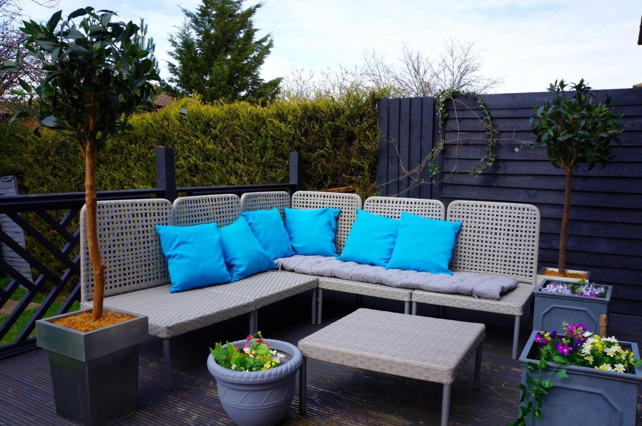 Ferienwohnung The Oldbrook Garden Flat Milton Keynes Exterior foto