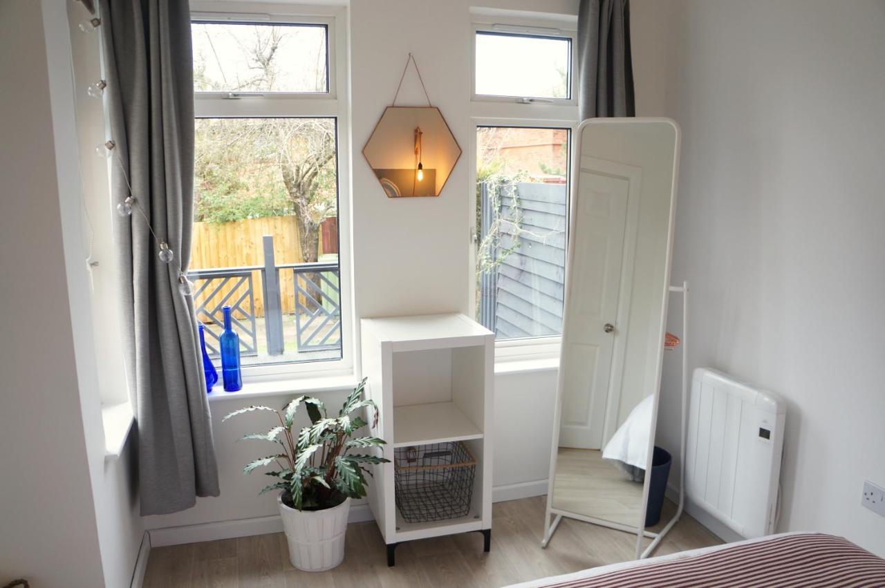 Ferienwohnung The Oldbrook Garden Flat Milton Keynes Exterior foto